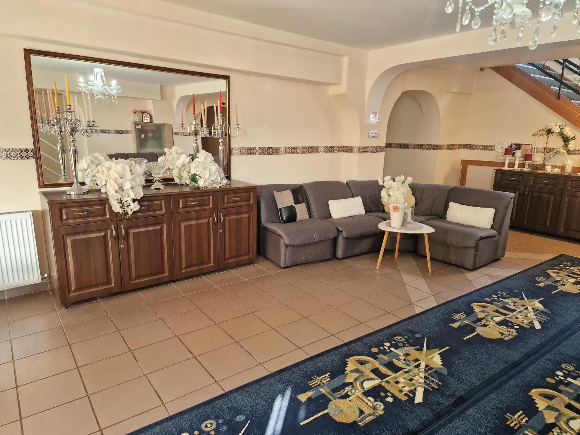 Bon Ton Residence Ντρομπέτα-Τούρνου Σεβερίν Εξωτερικό φωτογραφία