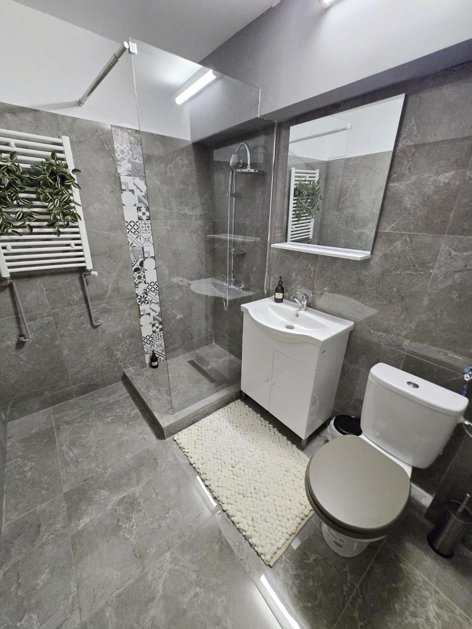 Bon Ton Residence Ντρομπέτα-Τούρνου Σεβερίν Εξωτερικό φωτογραφία